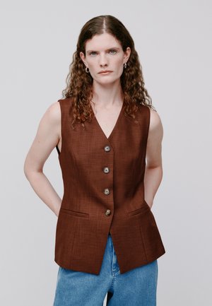 JUNIPER ANN - Smanicato - rusty brown