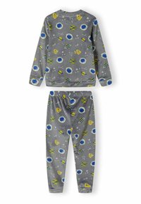 Set de pijama gri format dintr-o bluză și pantaloni ornamentați cu planete colorate, stele și forme. Material moale cu un design patterned pe toată suprafața.