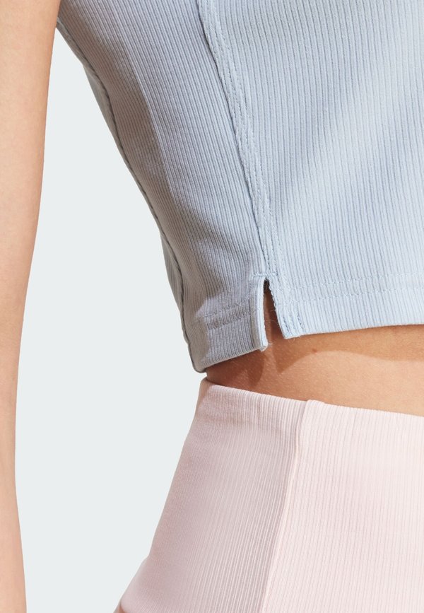 LOUNGE RIBBED CROP - Basic T-shirt4