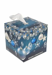 Blå och silver dekorerad presentask med ett bandhandtag, med ett mönster av julprydnader, snöflingor och numrerade flikar.