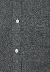 Only & Sons ONSNIKO LIFE SHIRT - Camisa - peat