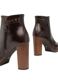 NeroGiardini Stivaletti con plateau - marrone