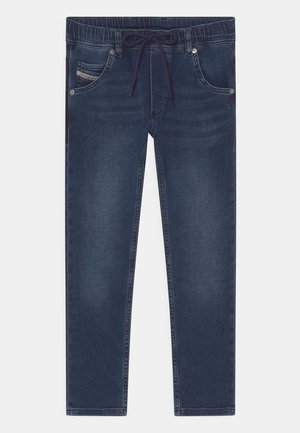Mørkeblå denim jogger jeans med elastisk talje og sort snor, forlommer og subtil blegning på lårene.