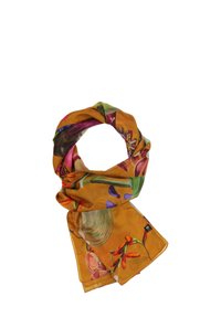 Foulard di seta con un vivace motivo floreale nei colori oro, verde, viola e rosso, rifinito con un delicato orlo.