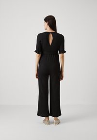 ONLY MATERNITY OLMHARPER 2/4 FRILL JUMPSUIT  - Jumpsuit - black