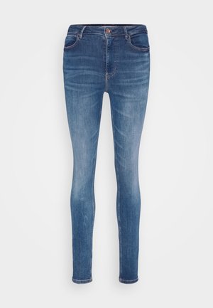 Schlanke Jeans aus mittelblauem Denim mit glatter Textur, fünf Taschen, Gürtelschlaufen und einem Reißverschluss mit Knopfverschluss.