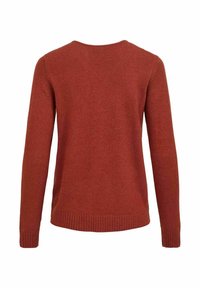 Pull de couleur rouille en matière douce, avec des manches longues, un col rond et des bords côtelés aux poignets et à l'ourlet. Vue arrière présentée.