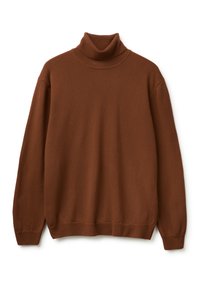 Brązowy sweter z golfem wykonany z miękkiego dzianinowego materiału. Posiada luźny krój, długie rękawy oraz prążkowane akcenty na szyi i hemie.