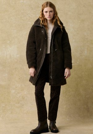 Zimní kabát - chocolate brown