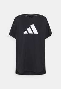 Svart t-shirt med kort ärm, gjord av lättviktsmaterial, med ett stort vitt adidas-logotypdesign på framsidan och rundad nederkant.