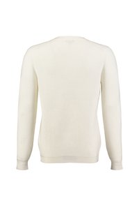 Weißer, gestrickter Pullover mit langen Ärmeln, rundem Halsausschnitt und gerippten Bündchen. Die Textur ist strukturiert und gewebt, was ein gemütliches Aussehen verleiht.