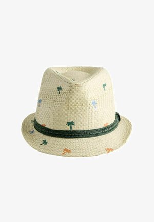 Šviesiai rudas austas fedora skrybėlė su mažais spalvotais palmės medžių raštais ir tamsiai žalia pintine juostele aplink pagrindą.