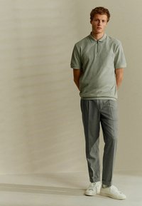 Next FLOCKED - Pikeepaita - grey