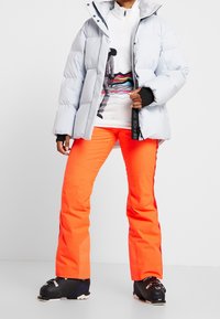 Spyder Top s dlouhým rukávem - white