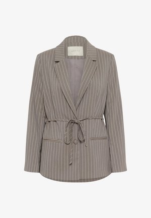 Blazer gris à rayures avec une taille ceinturée, col à revers, deux poches avant et une texture de tissu lisse. Doublure intérieure dans une teinte plus claire.