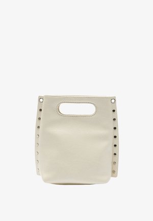 Beżowa skórzana torba w kształcie prostokąta, z wyciętym uchwytem i dekoracyjnymi metalowymi ćwiekami po bokach. Gładka faktura, minimalistyczny design.