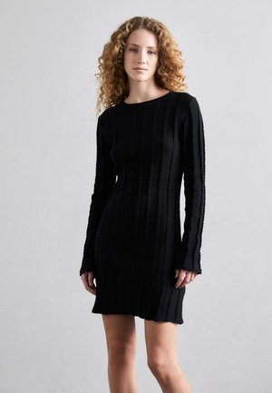 LONGSLEEVE DRESS - Pouzdrové šaty - black