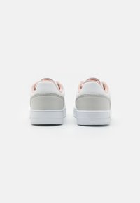 Champion RD18 2.0 - Scarpe da basket - light grey/white/pink