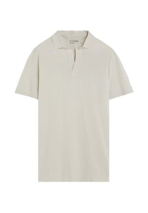 Tricou polo bej cu mâneci scurte, guler și platcă deschisă, design simplu, realizat de Scalpers.