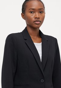 ONLY Petite ONLKYRA LIFE FIT  - Suknjič - black