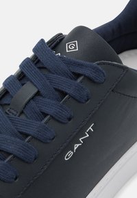 GANT MC JULIEN - Sneaker low - marine