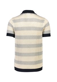 Kortärmad, stickad polo i krämfärgad och grå rand med en strukturerad öppen väv, med navy ribbad krage och ärmslut.
