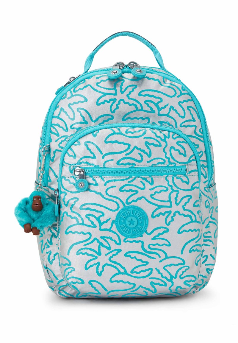 Lichtgewicht zilveren rugzak met turquoise bladdessin, een ritsvak aan de voorkant en een fluffy blauwe aap als sleutelhanger. Verstelbare schouderbanden.