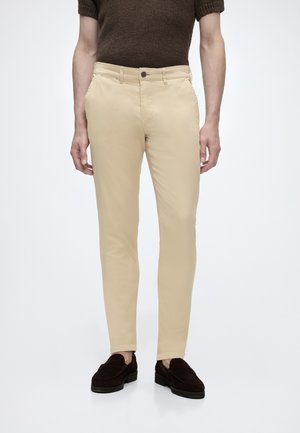 INDICODE JEANS, RAFLE - Pantalones chinos - irish cream