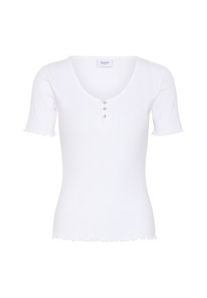 Haut blanc à manches courtes en maille côtelée avec encolure dégagée, trois petits boutons et ourlet ondulé sur les manches et le bas.