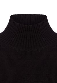 Pull en maille noire à col roulé avec une texture côtelée et un col haut, présentant un motif serré et une finition douce.