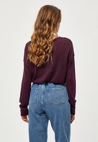 Minus MIELNE KNIT - Džemperis - purple agat lurex