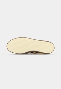 adidas Originals MONTREAL UNISEX - Sportbačiai - crew yellow/core black