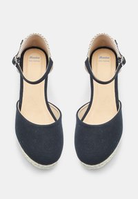 Bata Cipele na petu s platformom - nero