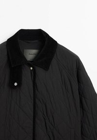 Massimo Dutti Winterjacke - black