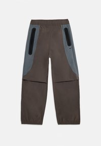 Δεν επιλέχθηκε, cave stone/cool grey/black