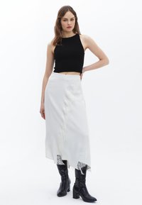 OXXO CREW NECK CROP SINGLET - Top - black