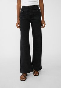 Stradivarius Vaqueros a campana - grey denim