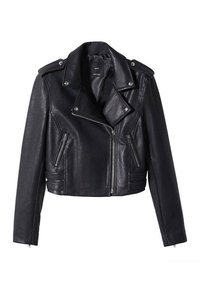 Giubbotto biker corto in pelle sintetica nera con zip anteriore asimmetrica, colletto a bavero, tasche laterali con zip e bottoni a pressione argentati sulle spalle.