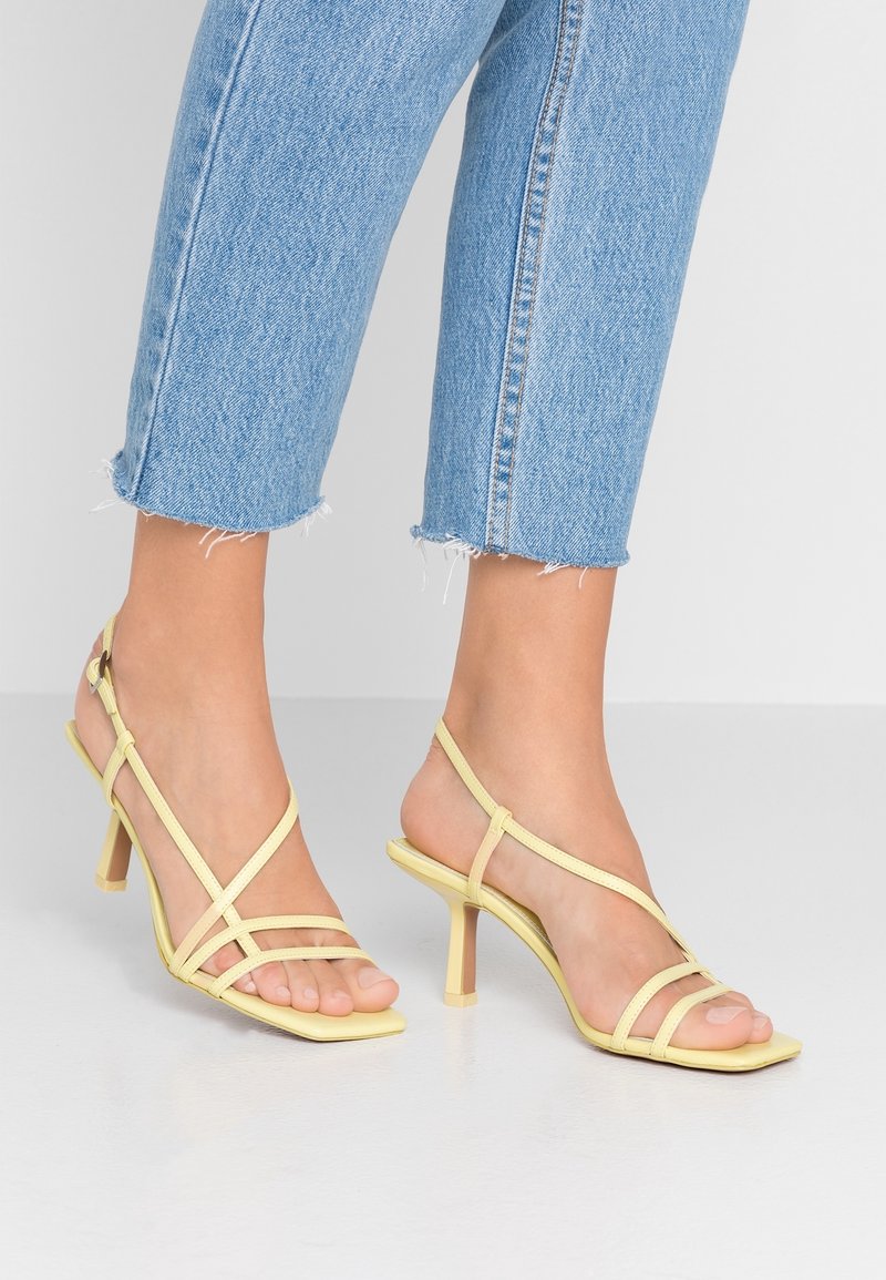 Topshop Páskové sandály - green