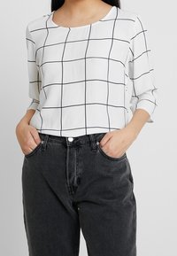 ONLY Pusero - off-white