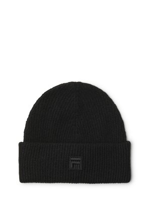 Gorro de punto negro acanalado con puño doblado y un pequeño parche cuadrado con logo en el centro delantero.