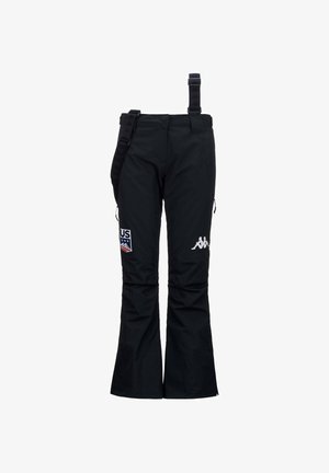 Pantaloni da sci neri con bretelle regolabili, dotati di una toppa con la bandiera degli Stati Uniti e il logo Kappa. Tessuto liscio, gambe svasate con cerniere alle caviglie.