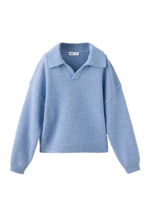 Pull tricoté bleu clair à manches longues, col ample, poignets et ourlet côtelés.