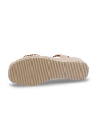 Sandale rose clair avec une semelle en caoutchouc texturée, dotée d'un petit talon compensé et de deux sangles réglables pour un maintien sécurisé.