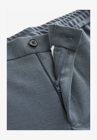 Ausgewählt, mid blue