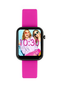 Slimme horloge met een vierkant zwart gezicht en een roze digitale weergave die de tijd aangeeft. Voorzien van een heldere roze siliconen band.