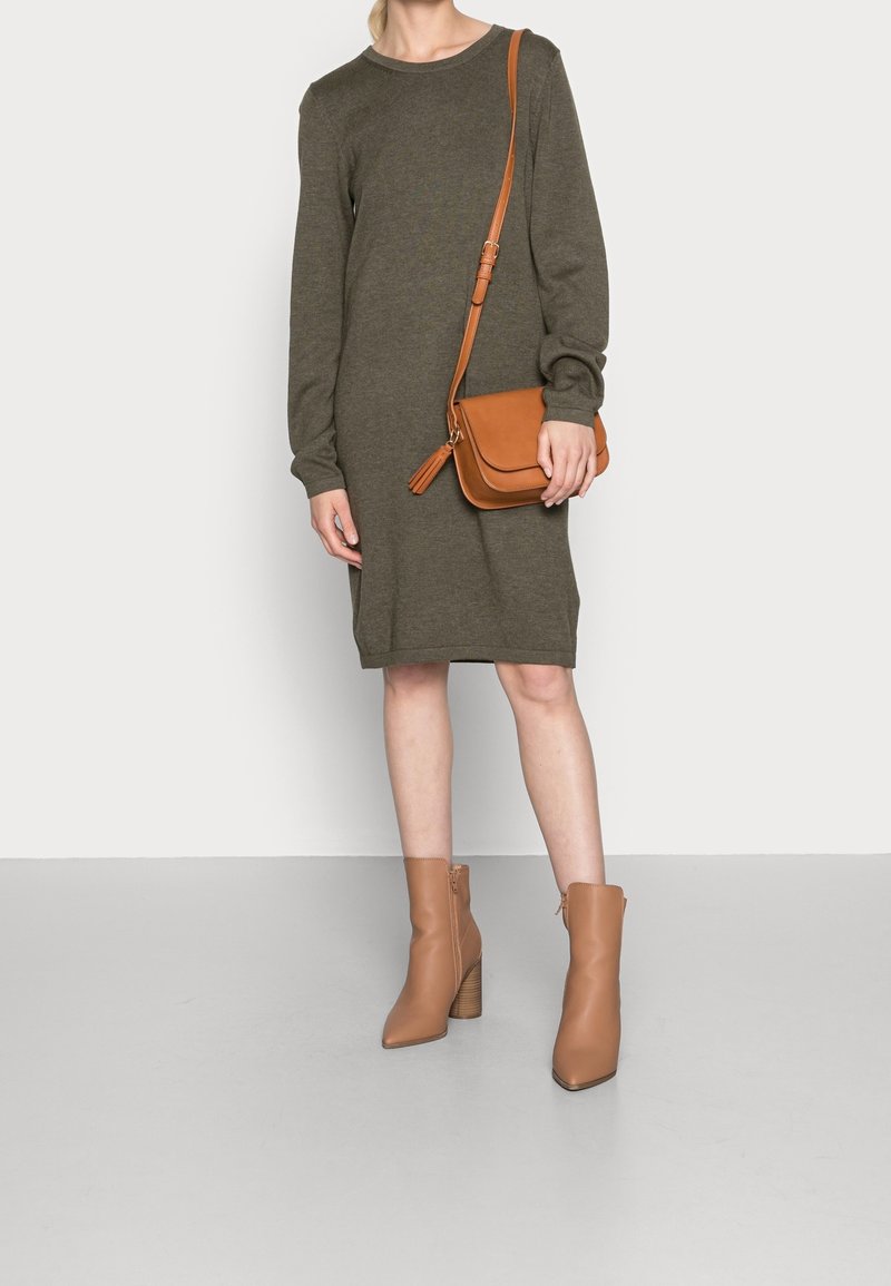 Dress Esprit Leren Jurk Edc By Esprit Gebreide Jurk Khaki/kaki (Pre