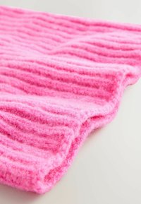 Unausgewählt, fluro pink