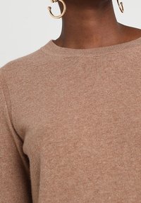 Banana Republic Strickpullover - camel