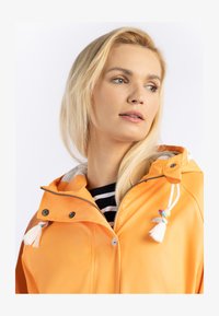 Nem kiválasztott, pastellorange